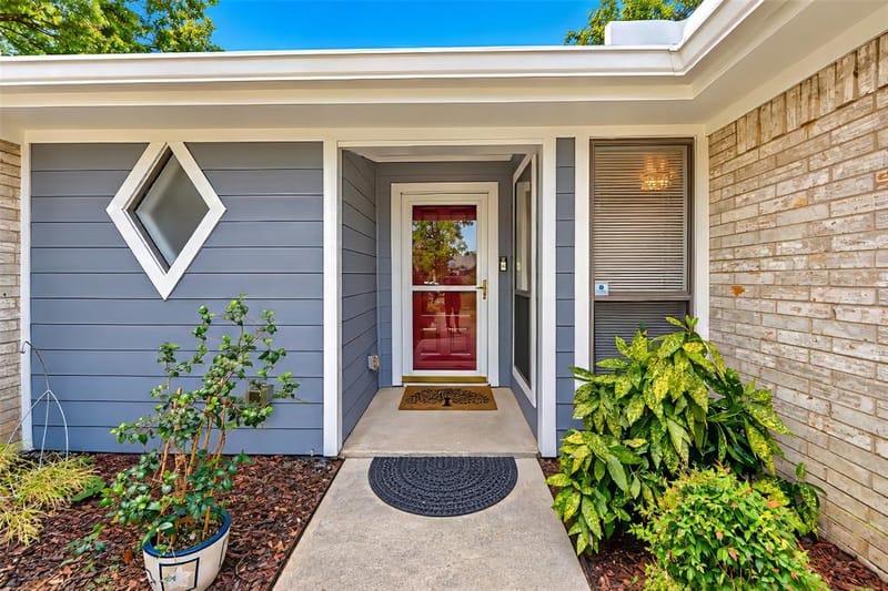 2941 Cresthaven Drive, Grapevine TX 76051 - Photo 3