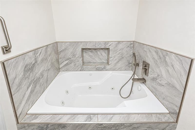 2941 Cresthaven Drive, Grapevine TX 76051 - Photo 18