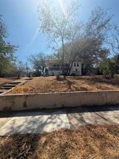1276 E Magnolia Avenue, Fort Worth TX 76104 - Photo 2