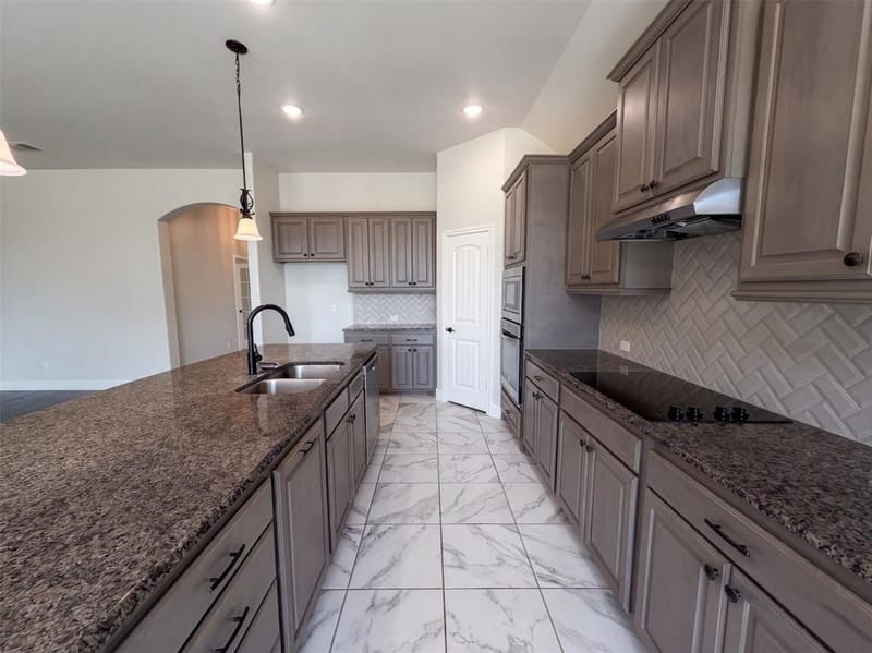 130 Red Pine Drive, Red Oak TX 75154 - Photo 2