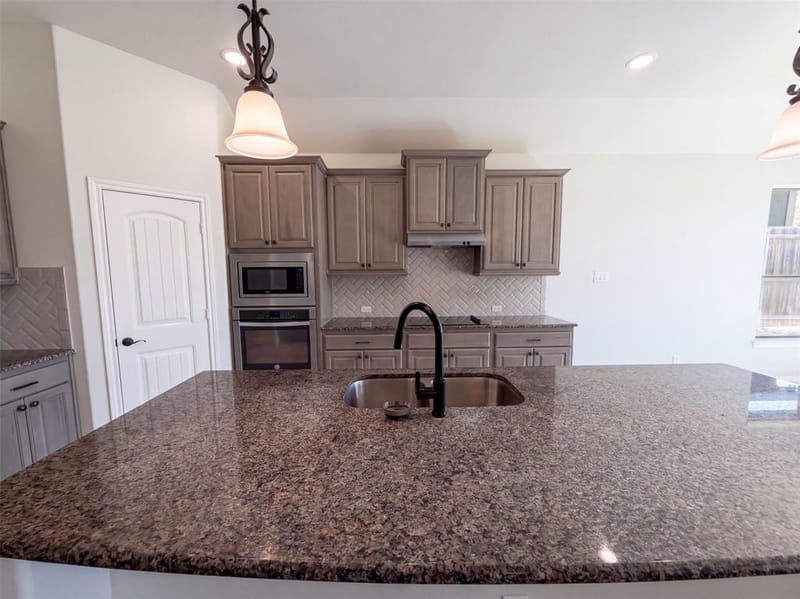 130 Red Pine Drive, Red Oak TX 75154 - Photo 8