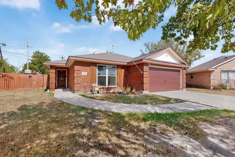 609 Haymeadow Drive, Wylie TX 75098 - Photo 2