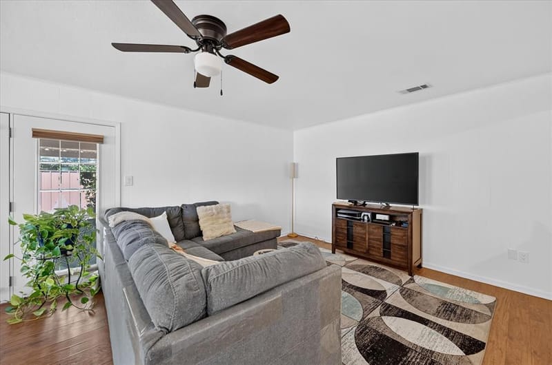 402 W Carter Street, Savoy TX 75479 - Photo 5