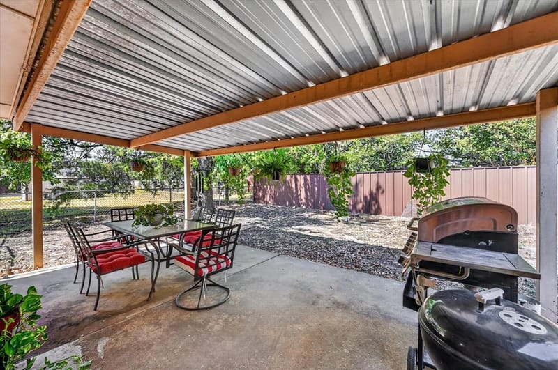 402 W Carter Street, Savoy TX 75479 - Photo 20