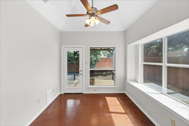 9016 Cumberland Drive, Irving TX 75063 - Photo 6