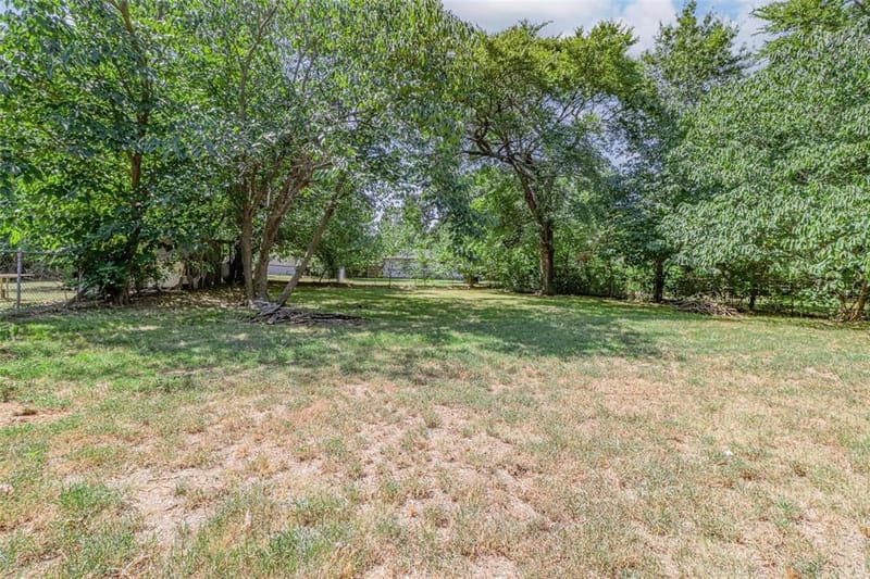 2622 W Johnson Street, Denison TX 75020 - Photo 11