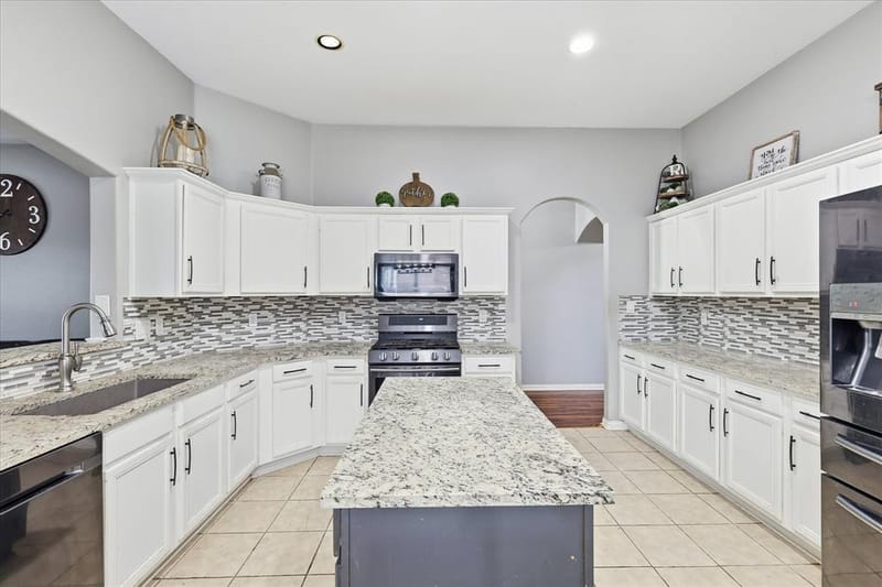 5403 Lavaca Road, Grand Prairie TX 75052 - Photo 9