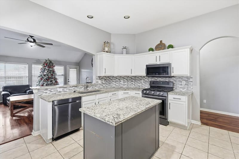 5403 Lavaca Road, Grand Prairie TX 75052 - Photo 10