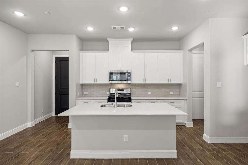 816 Heart Reef Road, Plano TX 75075 - Photo 2