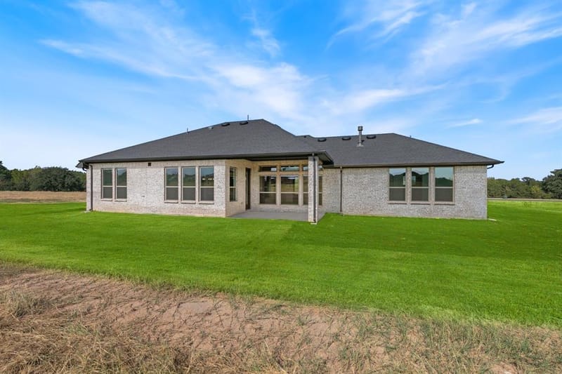 1099 Paradise Parkway, Poolville TX 76487 - Photo 35