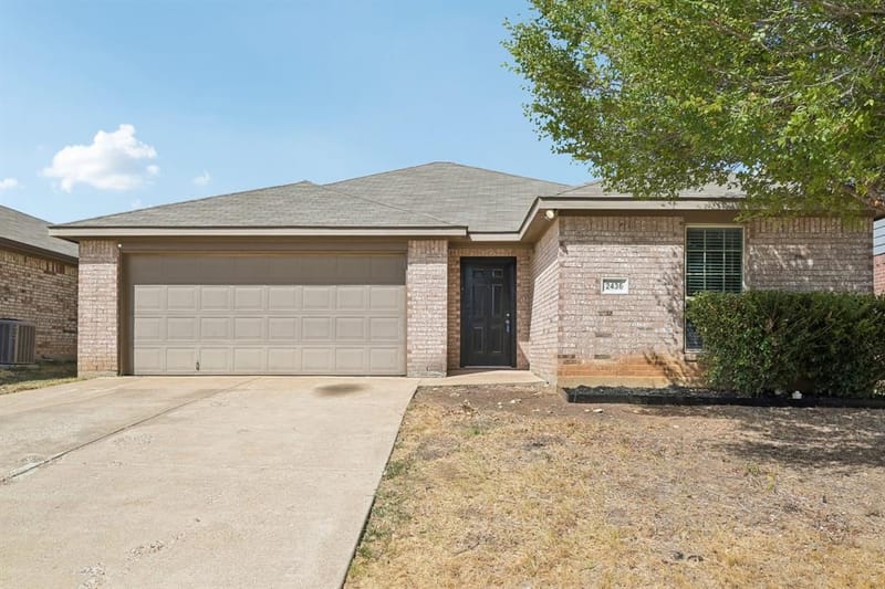 2436 Galemeadow Drive, Fort Worth TX 76123 - Photo 5