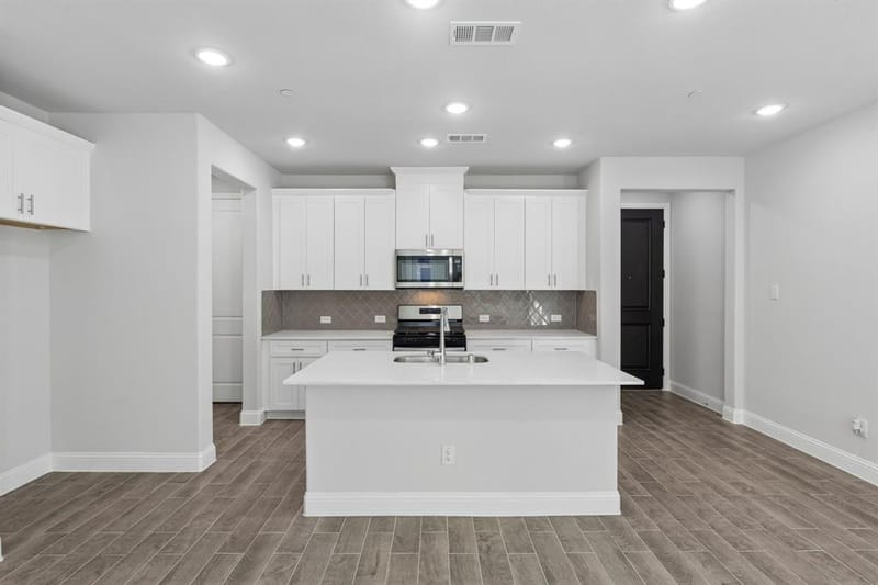 924 Heart Reef Road, Plano TX 75075 - Photo 2