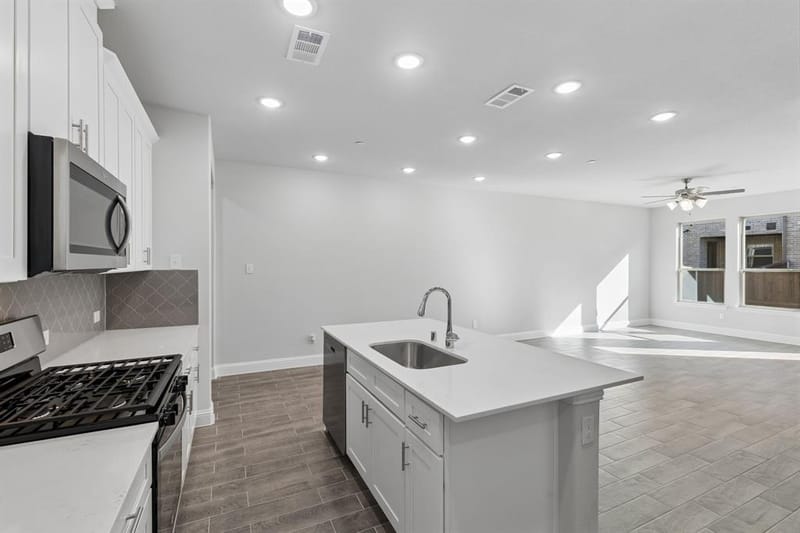 924 Heart Reef Road, Plano TX 75075 - Photo 5