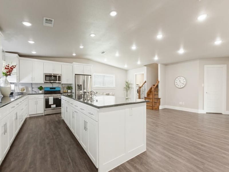 407 Pleasant Valley Lane, Richardson TX 75080 - Photo 3