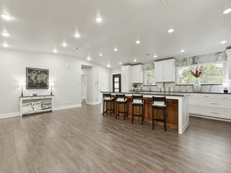 407 Pleasant Valley Lane, Richardson TX 75080 - Photo 9