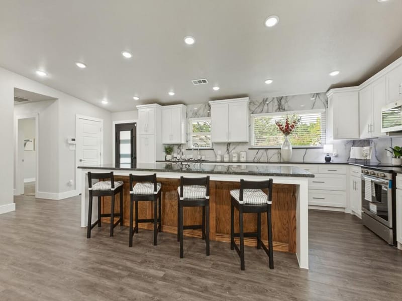 407 Pleasant Valley Lane, Richardson TX 75080 - Photo 8