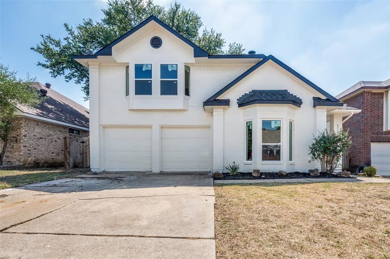 838 Cornfield Drive, Arlington TX 76017 - Photo 2