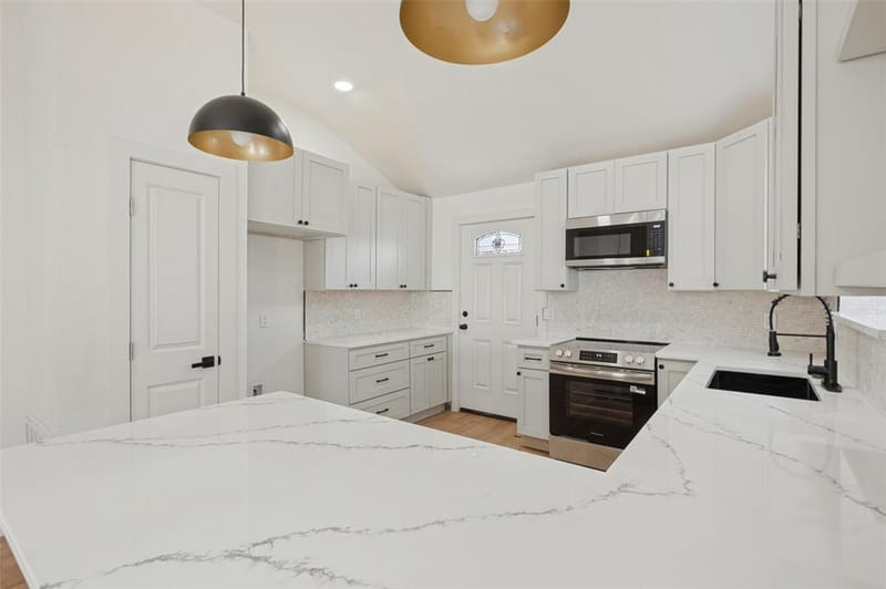 838 Cornfield Drive, Arlington TX 76017 - Photo 8