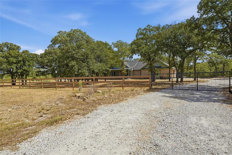 230 Silver Lakes Drive, Sunset TX 76270 - Photo 2