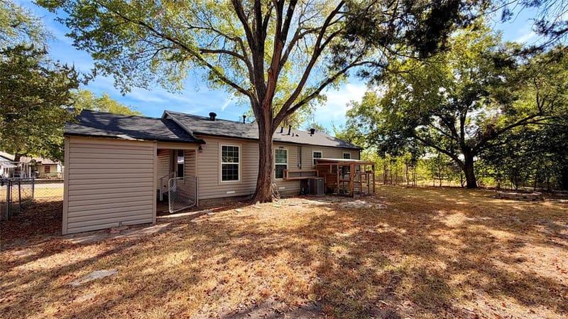 113 Hackberry Street, Terrell TX 75160 - Photo 11