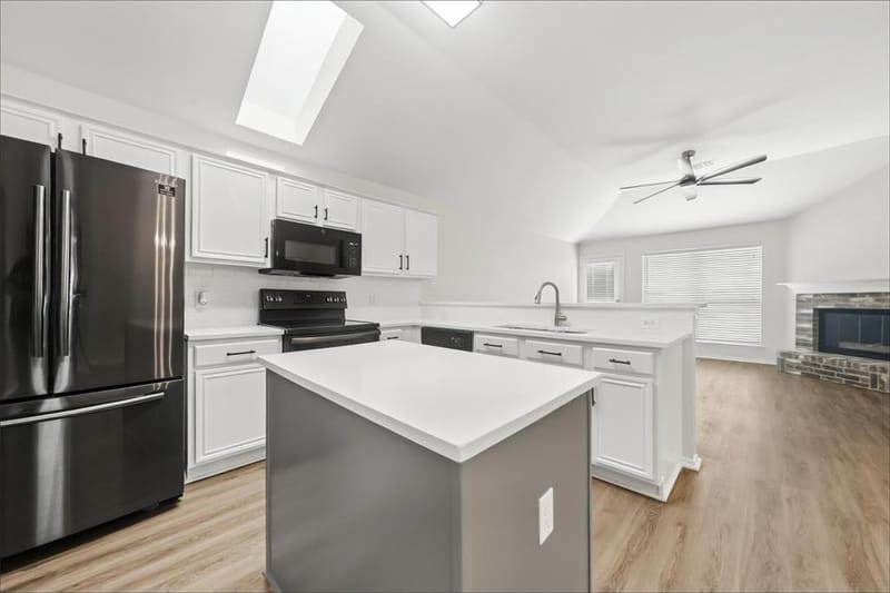 7217 Fossil Hill Drive, Arlington TX 76002 - Photo 9