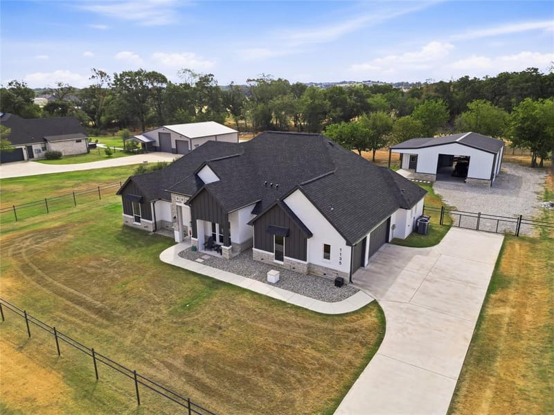 1135 Paradise Parkway, Poolville TX 76487 - Photo 3