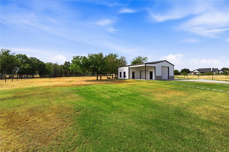 1135 Paradise Parkway, Poolville TX 76487 - Photo 37