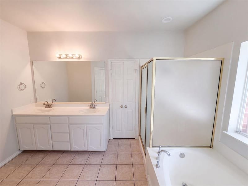 2617 Silver Hill Drive, Fort Worth TX 76131 - Photo 11