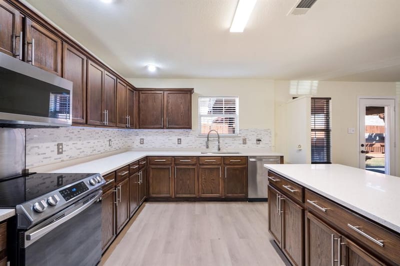 2456 Arroyo Springs Drive, Grand Prairie TX 75052 - Photo 18