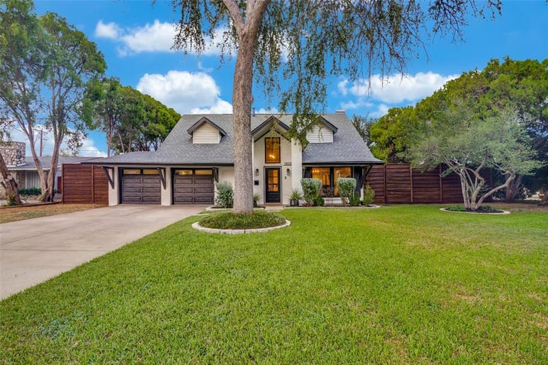 1102 Woodland Way, Richardson TX 75080 - Photo 2