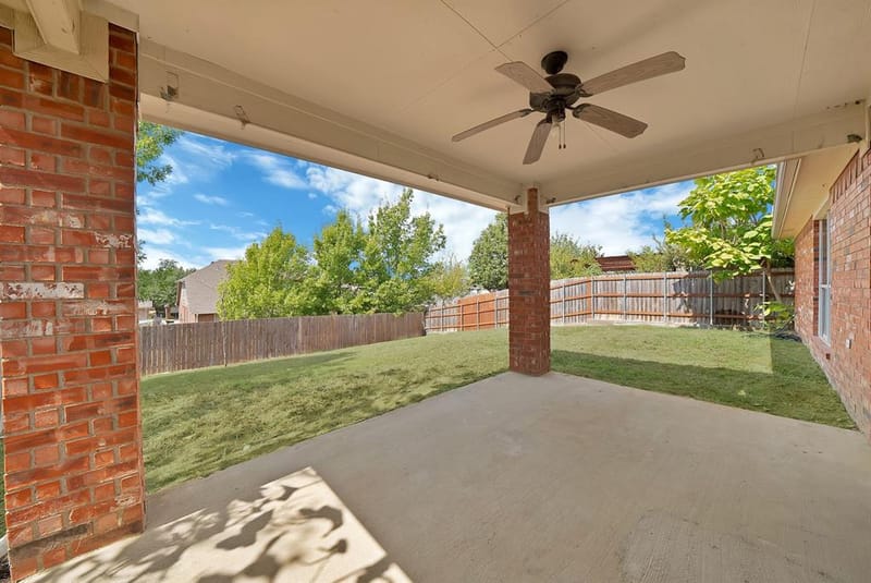2633 Pioneer Bluffs Road, Balch Springs TX 75181 - Photo 18