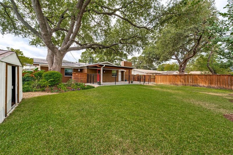3259 Saint Croix Drive, Dallas TX 75229 - Photo 26