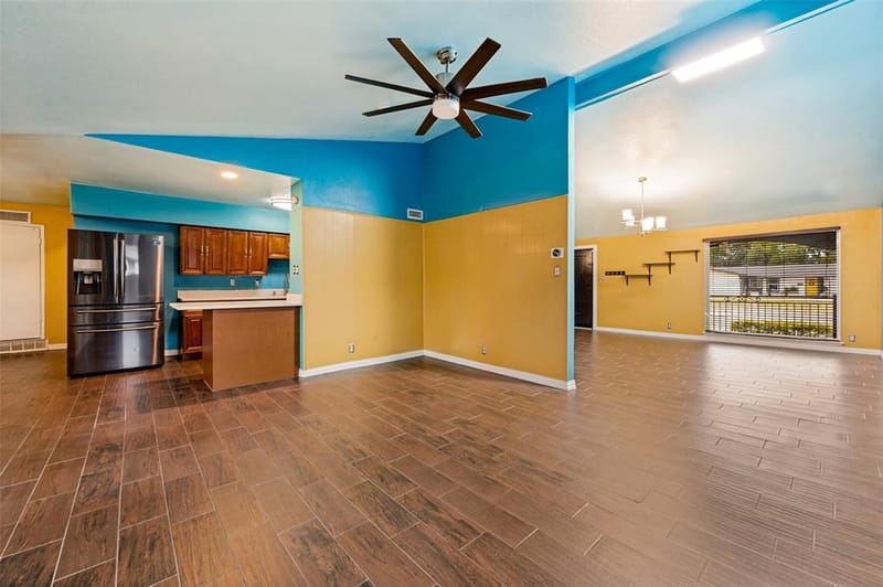 3259 Saint Croix Drive, Dallas TX 75229 - Photo 10