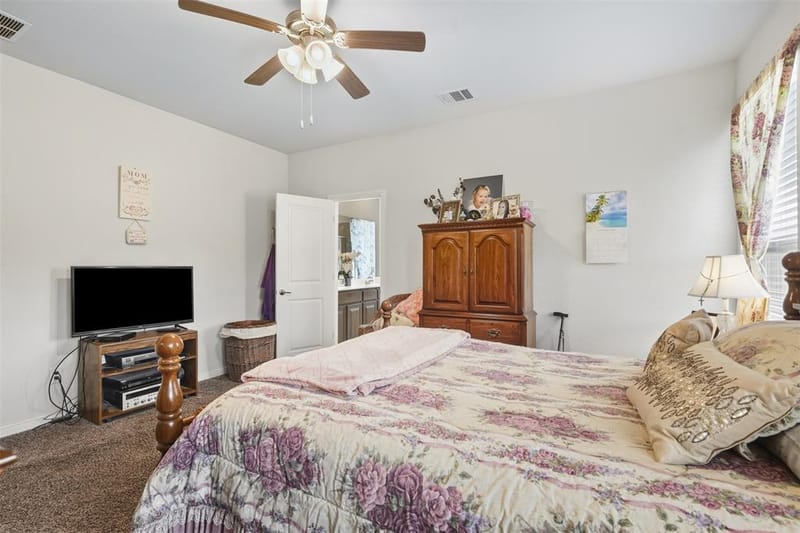 9024 Pearfield Road, Fort Worth TX 76179 - Photo 11