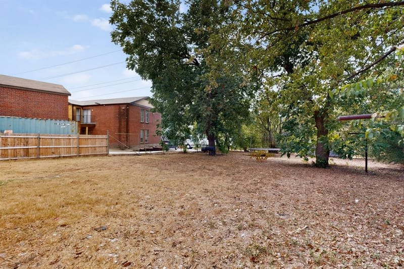 7928 Norvell Drive, Dallas TX 75227 - Photo 35