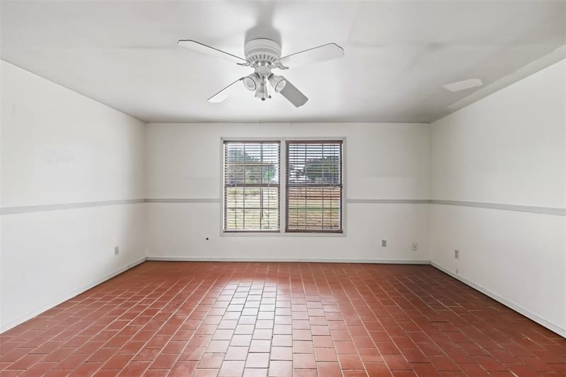 1005 Hickey Court, Granbury TX 76049 - Photo 17