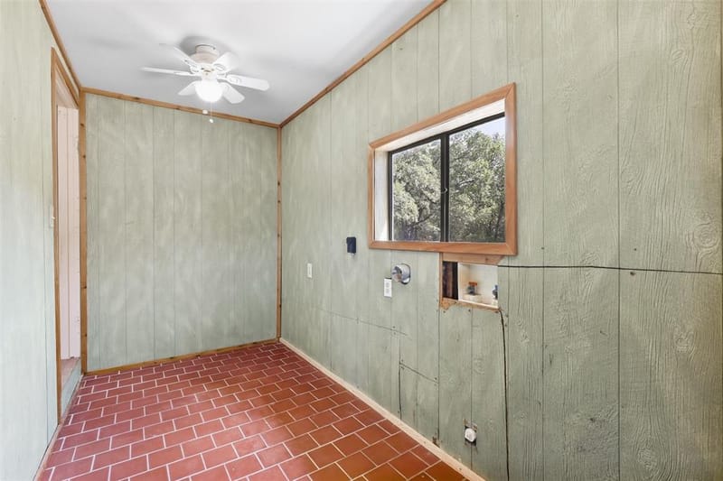 1005 Hickey Court, Granbury TX 76049 - Photo 16