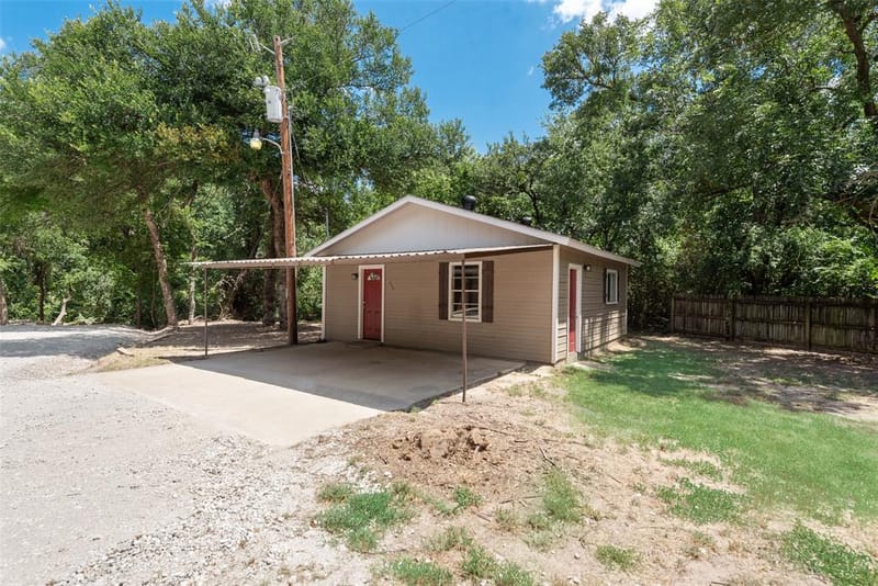 294 Thomas Len Road, Azle TX 76020 - Photo 6