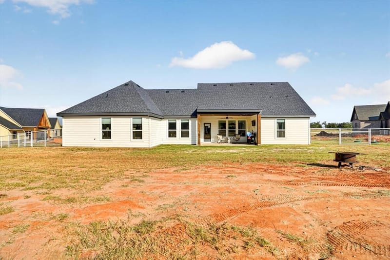 332 Jonny Boy Way, Springtown TX 76082 - Photo 36