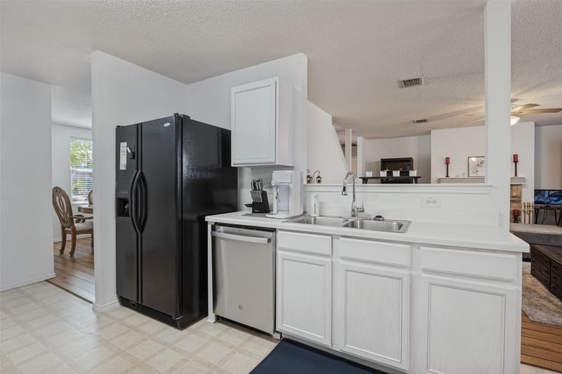 2120 W Grove Lane, Grand Prairie TX 75052 - Photo 13