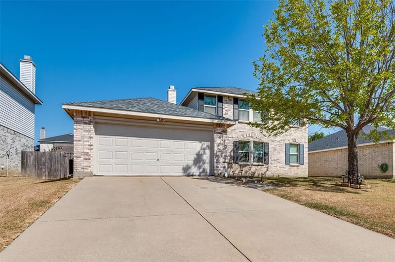 2120 W Grove Lane, Grand Prairie TX 75052