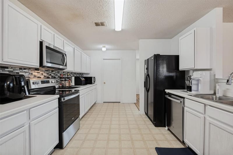 2120 W Grove Lane, Grand Prairie TX 75052 - Photo 15