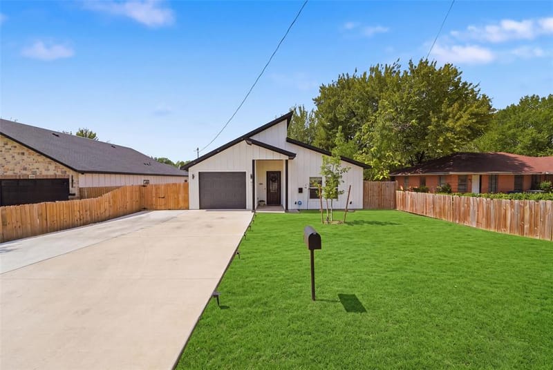 4211 S Denley Drive, Dallas TX 75216 - Photo 2