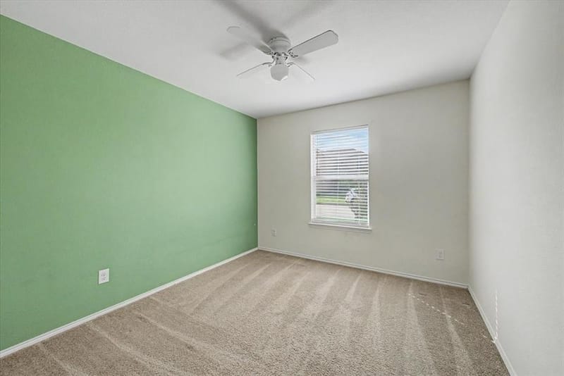 821 Green Heath Avenue, Fort Worth TX 76120 - Photo 23
