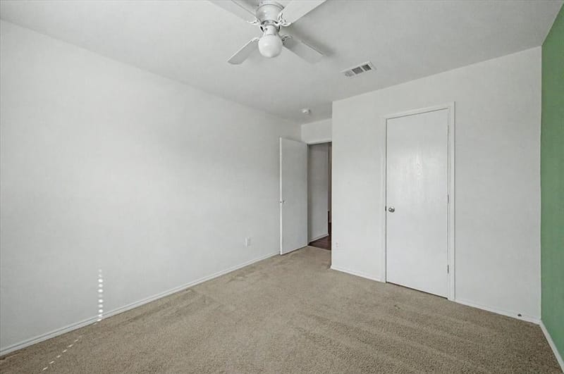821 Green Heath Avenue, Fort Worth TX 76120 - Photo 24