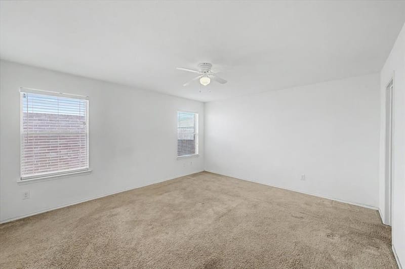 821 Green Heath Avenue, Fort Worth TX 76120 - Photo 19