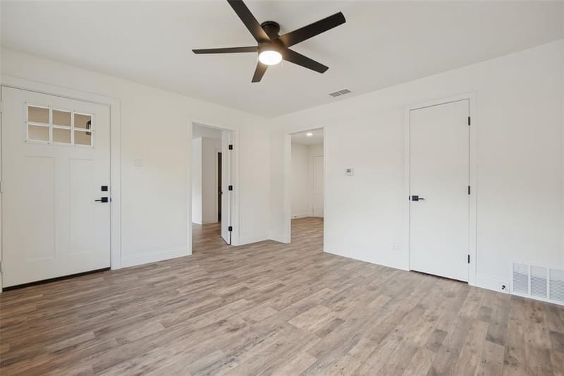 2637 Marbella Lane, Dallas TX 75228 - Photo 2