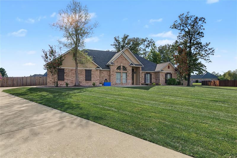 214 Cornerstone Boulevard, Haughton LA 71037 - Photo 2
