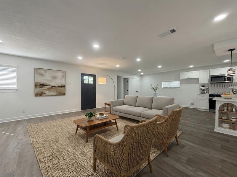 1424 E Parker Road, Plano TX 75074 - Photo 2