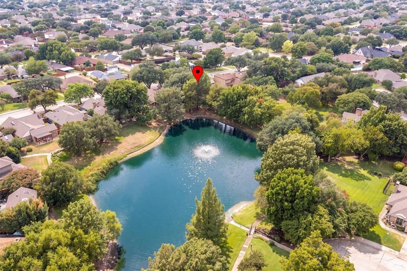 2713 Belmeade Drive, Carrollton TX 75006 - Photo 2